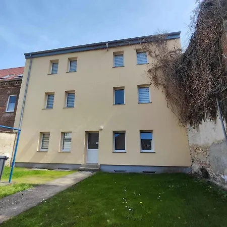 Apartment Schöne 4 Raum 2te , 4 - 7 Bett In Stassfurt