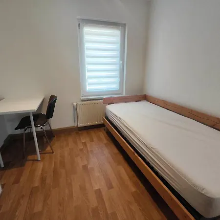 Schoene 4 Raum 2te , 4 - 7 Bett In Apartman