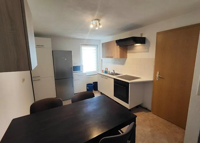 Schoene 4 Raum 2te , 4 - 7 Bett In 公寓 施塔斯富尔特