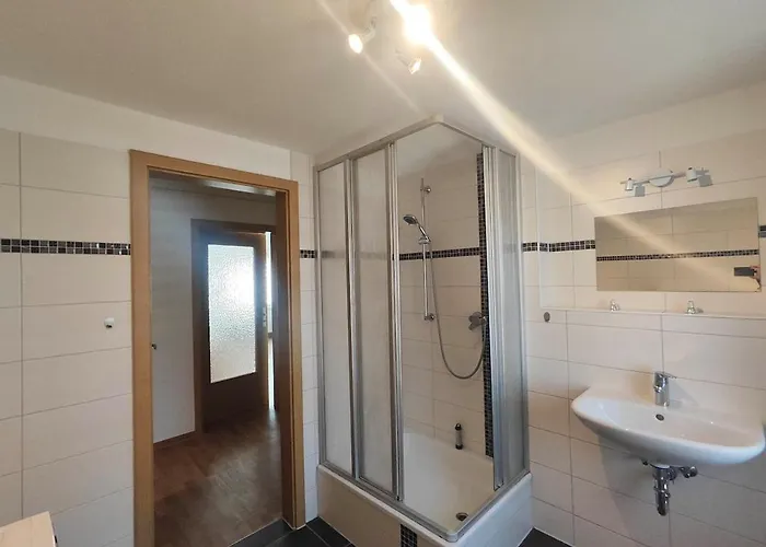 Schoene 4 Raum 2te , 4 - 7 Bett In شقة شتاسفورت