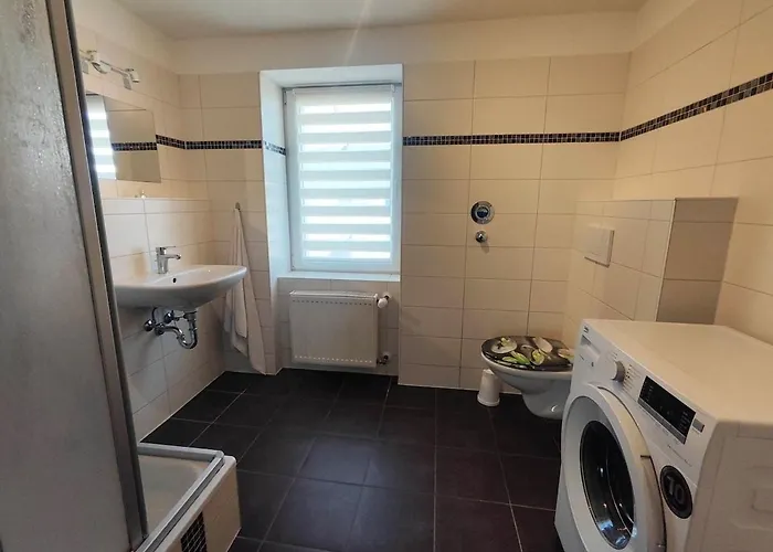 Schoene 4 Raum 2te , 4 - 7 Bett In 施塔斯富尔特